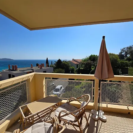 Terrace With Sea View Le Lavandou